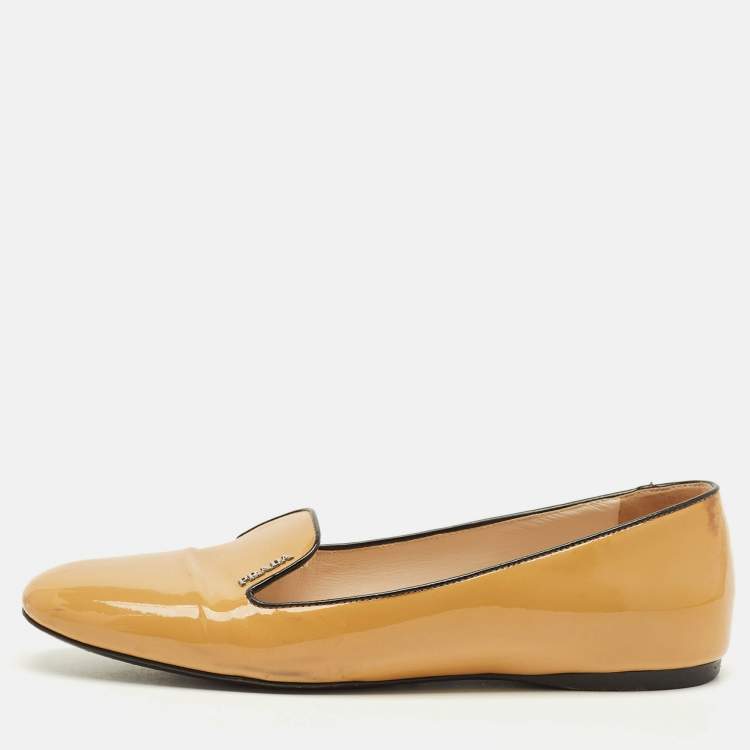 Pre Owned Prada Logo Size 38.5 Beige Patent Leather Smoking Slippers