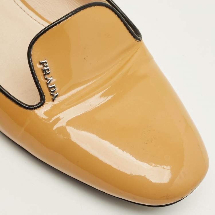 Pre Owned Prada Logo Size 38.5 Beige Patent Leather Smoking Slippers