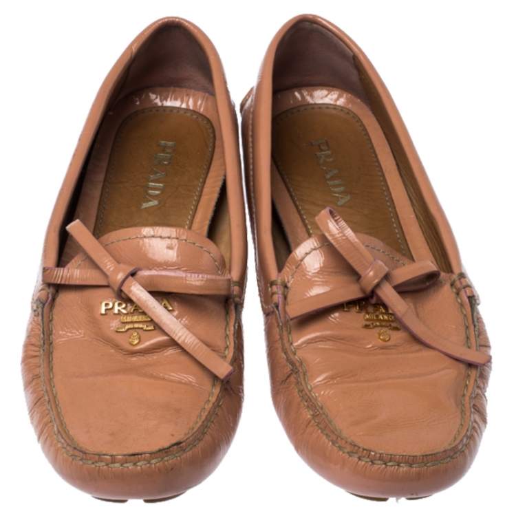 Pre Owned Prada Nude Beige Patent Leather Bow Loafers Size 37