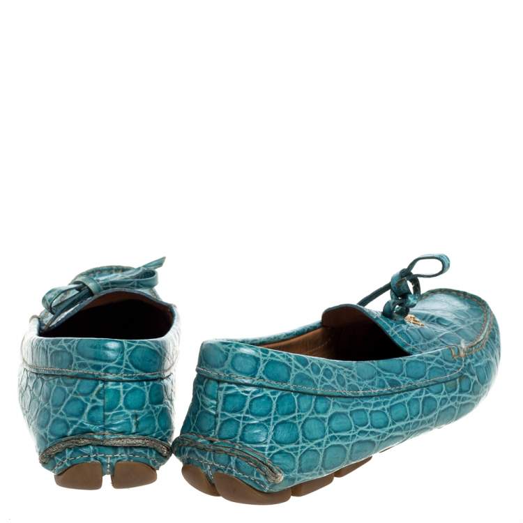Pre Owned Prada Blue Crocodile Leather Bow Slip On Loafers 39