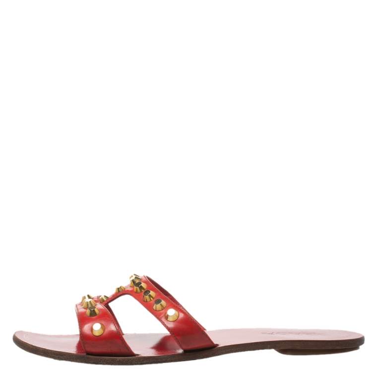 Pre Owned Prada Red Patent Leather Studded Flat Slides Size 39