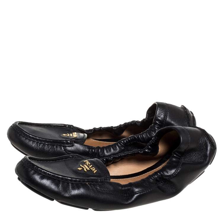 Pre Owned Prada Black Leather Scrunch Loafers Size 40