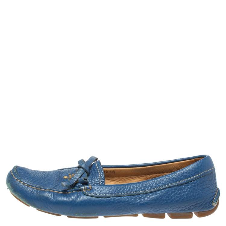 مملوكة مسبقًا Prada Blue Leather Bow Slip On Loafers Size 35