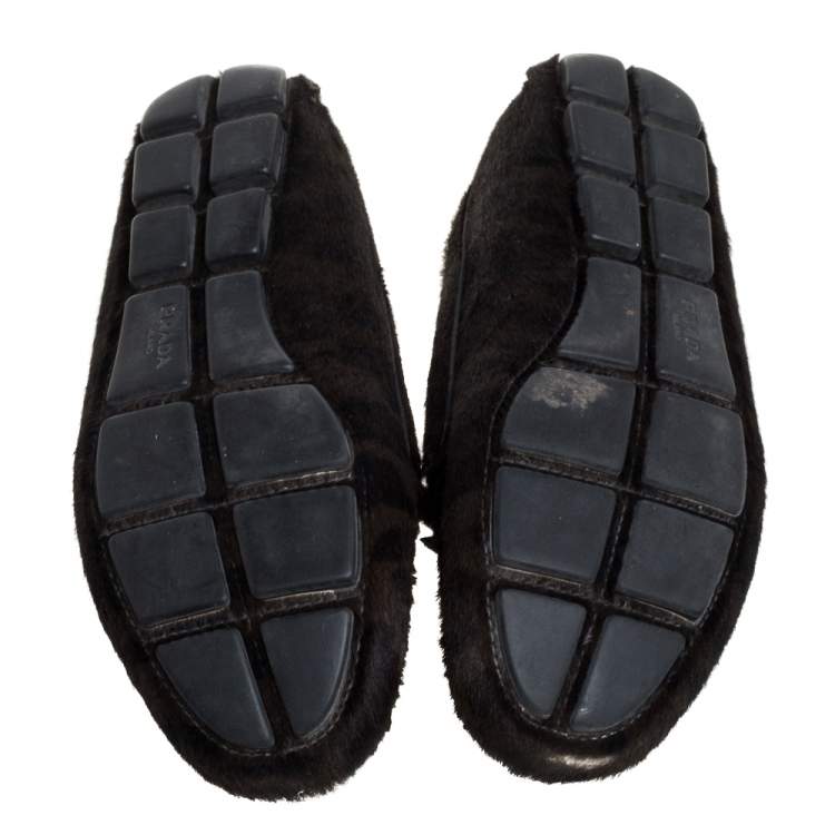 مملوكة مسبقًا Prada Dark Brown Pony Hair Driving Loafers Size 37.5