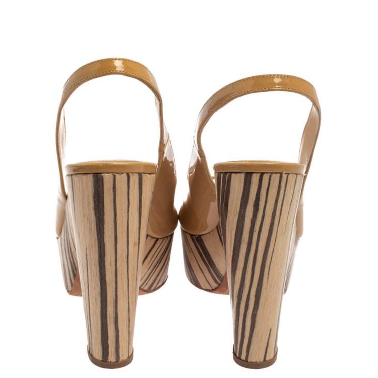 Pre Owned Prada Beige Patent Leather Peep-Toe Platform Sandals Size 39.5