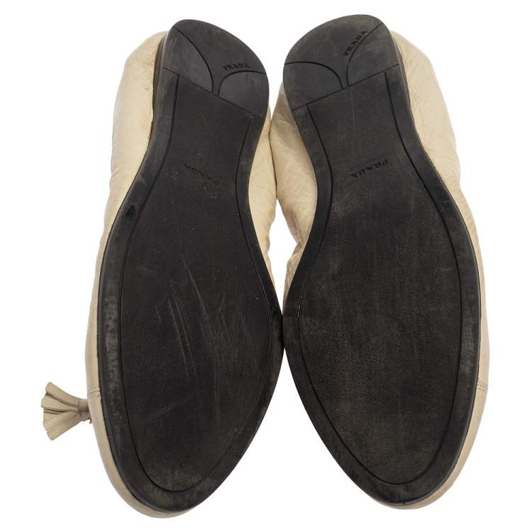 Pre Owned Prada Off White Leather Bow Scrunch Ballet Flats Size 36.5