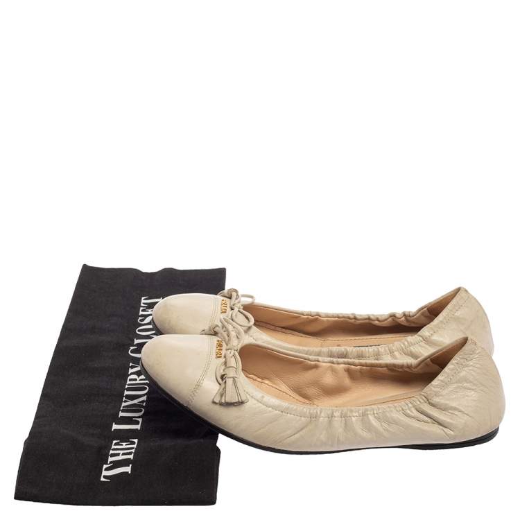 Pre Owned Prada Off White Leather Bow Scrunch Ballet Flats Size 36.5