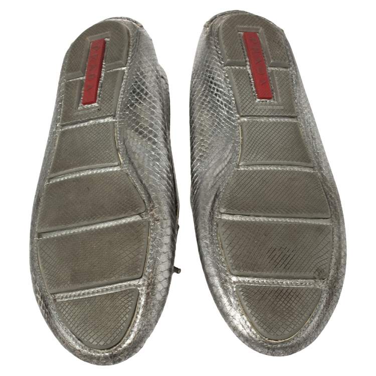 Pre Owned Prada Silver Python Embossed Leather Bow Slip On Loafers Size 39