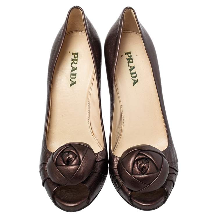 Pre Owned Prada Metallic Brown Leather Rose Pumps Size 38