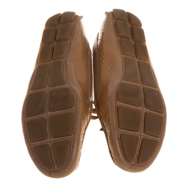 Pre Owned Prada Beige Patent Saffiano Leather Bow Slip On Loafers Size 40