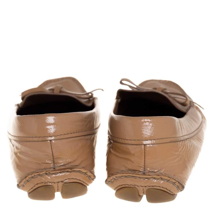 Pre Owned Prada Beige Patent Saffiano Leather Bow Slip On Loafers Size 40