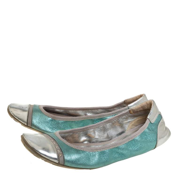Pre Owned Prada Metallic Silver/Blue Patent And Leather Scrunch Ballet Flats Size 36.5