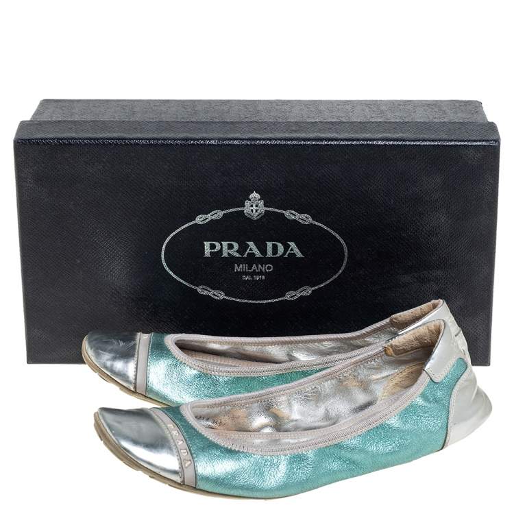 Pre Owned Prada Metallic Silver/Blue Patent And Leather Scrunch Ballet Flats Size 36.5