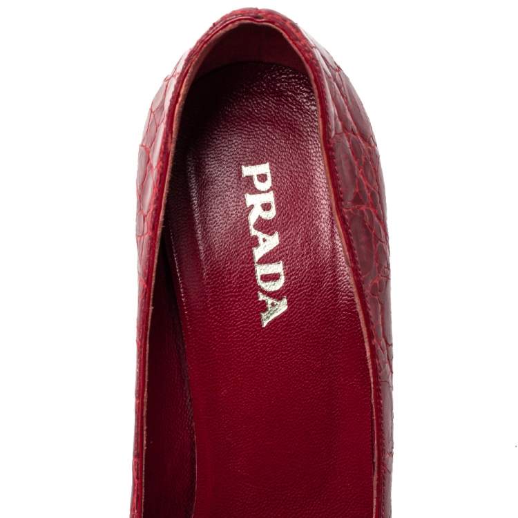Pre Owned Prada Red Embossed Leather Peep Toe Pumps Size 40