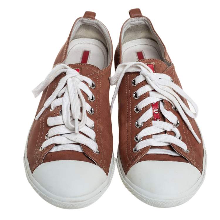 Pre Owned Prada Tan Leather   Low Top Lace Up Sneakers Size 39