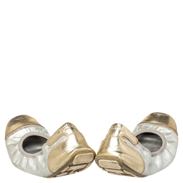 Pre Owned Prada Silver/Gold Patent And Leather Scrunchy Ballet Flats Size 38.5