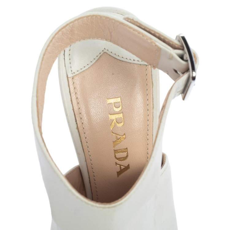Pre Owned Prada White Leather Peep Toe Sandals Size 38