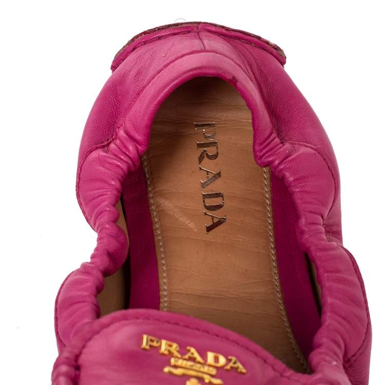 Pre Owned Prada Pink Leather Scrunch Slip On Loafers Size 40