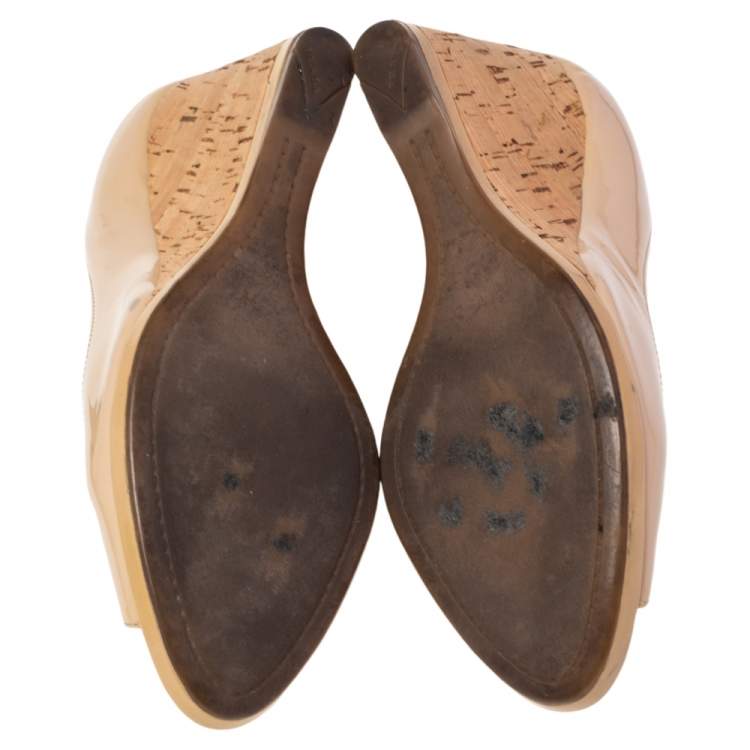 Pre Owned Prada Beige Patent Leather Peep Toe Cork Wedges Pumps Size 38