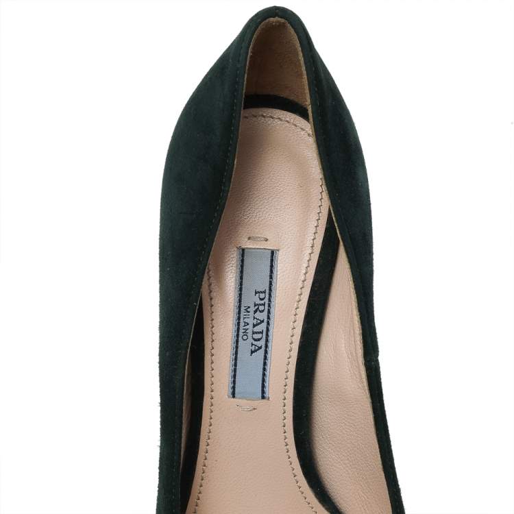 مملوكة مسبقًا Prada Green Suede Platform Pumps Size 36