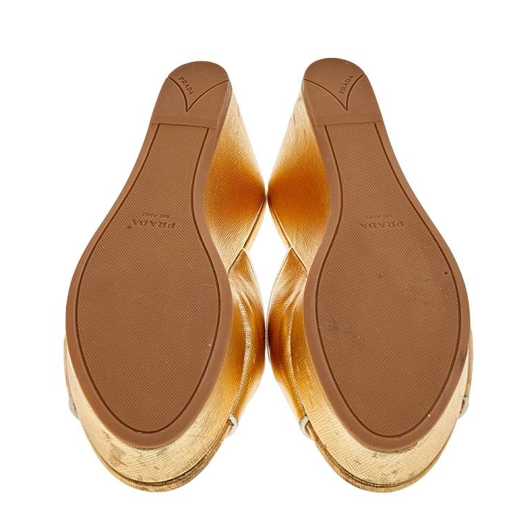 Pre Owned Prada Gold Saffiano Lux Leather Wedge Platform Slide Sandals Size 36 