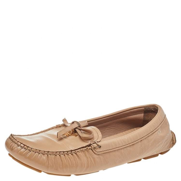 Pre Owned Prada Beige Patent Saffiano Leather Bow Slip On Loafers Size 39