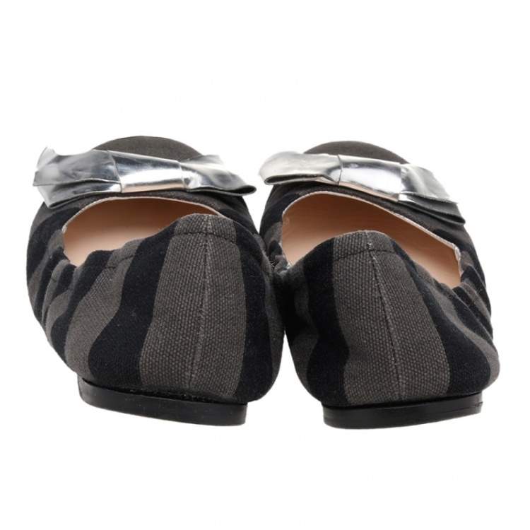 Pre Owned Prada Black/Silver Canvas And Leather Bow Scrunch Ballet Flats Size 38.5