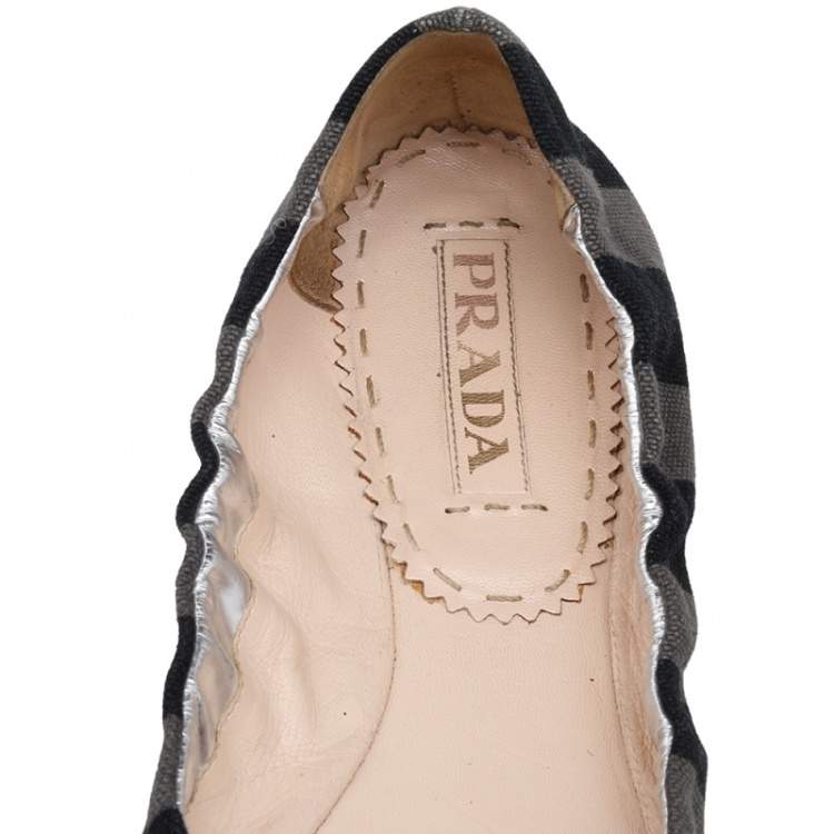 Pre Owned Prada Black/Silver Canvas And Leather Bow Scrunch Ballet Flats Size 38.5