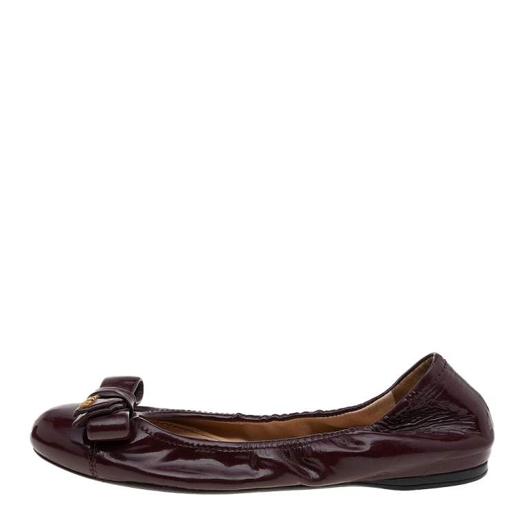 Pre Owned Prada Burgundy Patent Leather Bow Scrunch Ballet Flats Size 36