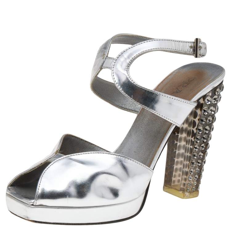 zwaarlijvigheid Veilig vezel Prada Metallic Silver Leather Crystal Embellished Block Heel Platform  Sandals Size 35.5 Prada | TLC