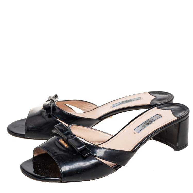 Pre Owned Prada Black Patent Leather Bow Slide Sandals Size 40
