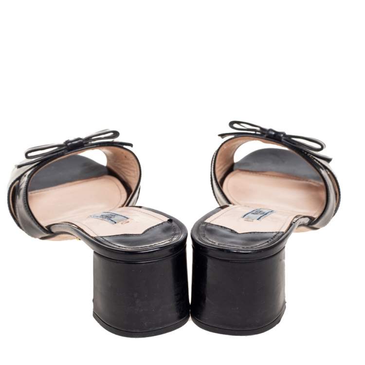 Pre Owned Prada Black Patent Leather Bow Slide Sandals Size 40