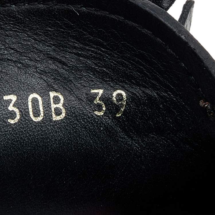 مملوكة مسبقًا Prada Black Leather Bow Logo Embellished Slip On Loafers Size 39