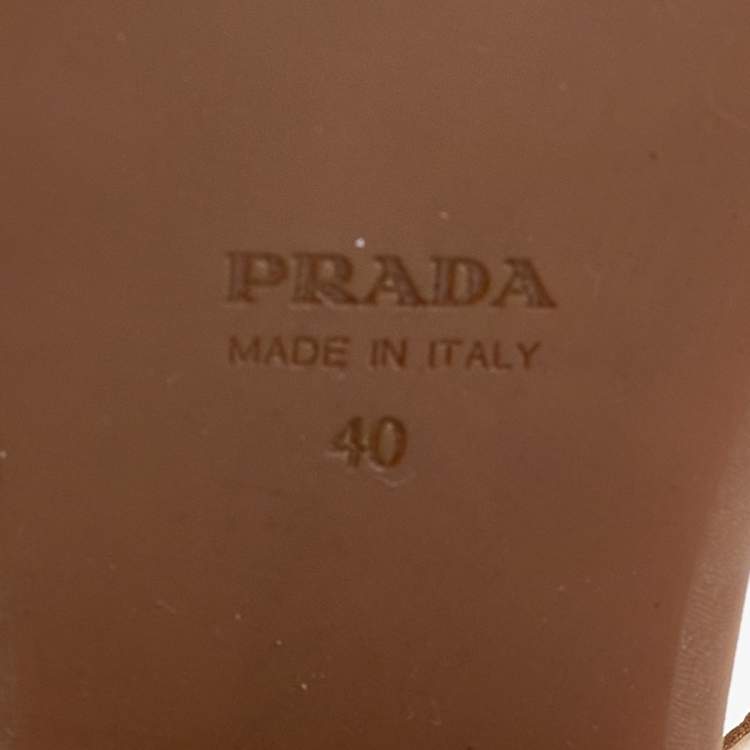 Pre Owned Prada Beige/Gold Leather Ankle Strap Block Heel Sandals Size 40