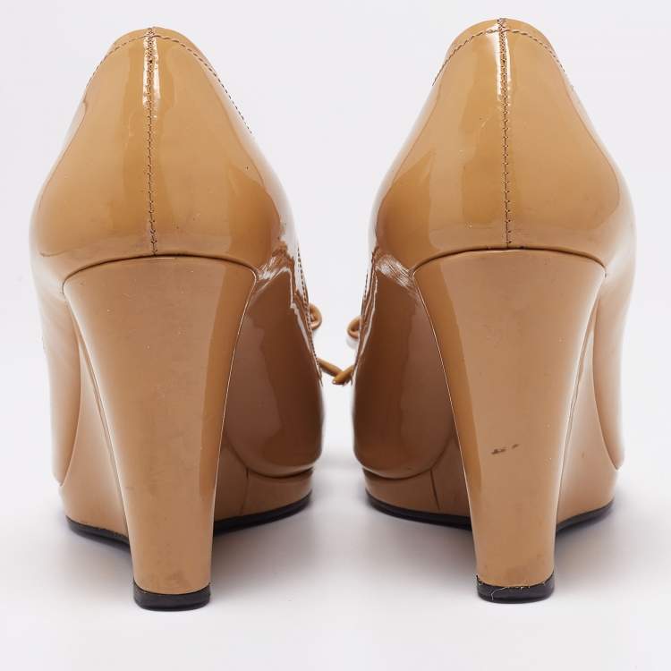 Pre Owned Prada Beige Patent Leather Bow Peep-Toe Wedge Pumps Size 36.5