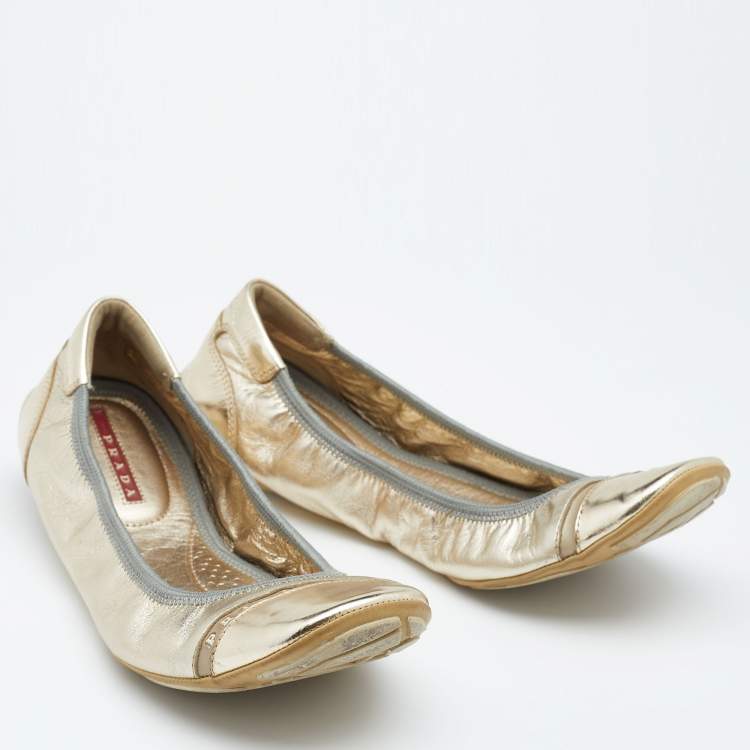 Pre Owned Prada Gold Leather Scrunch Ballet Flats Size 38