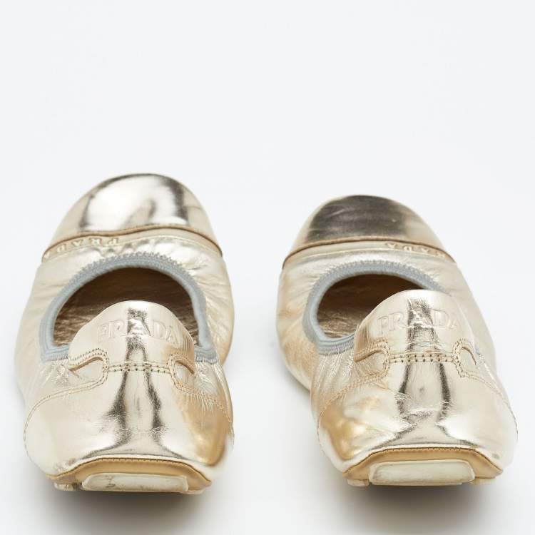 Pre Owned Prada Gold Leather Scrunch Ballet Flats Size 38