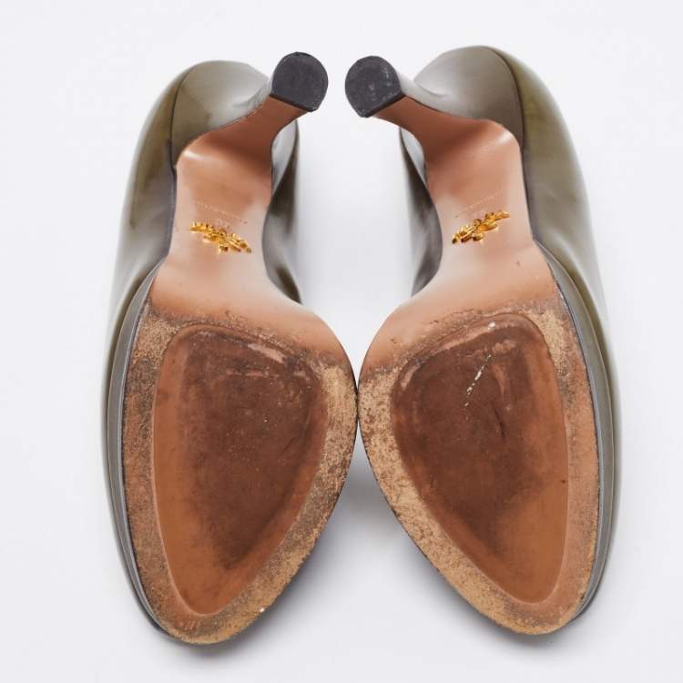 Pre Owned Prada Olive Green Leather Platform Pumps Size 39