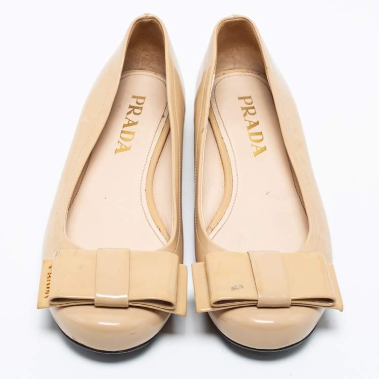 Pre Owned Prada Beige Patent Leather Bow Ballet Flats Size 39