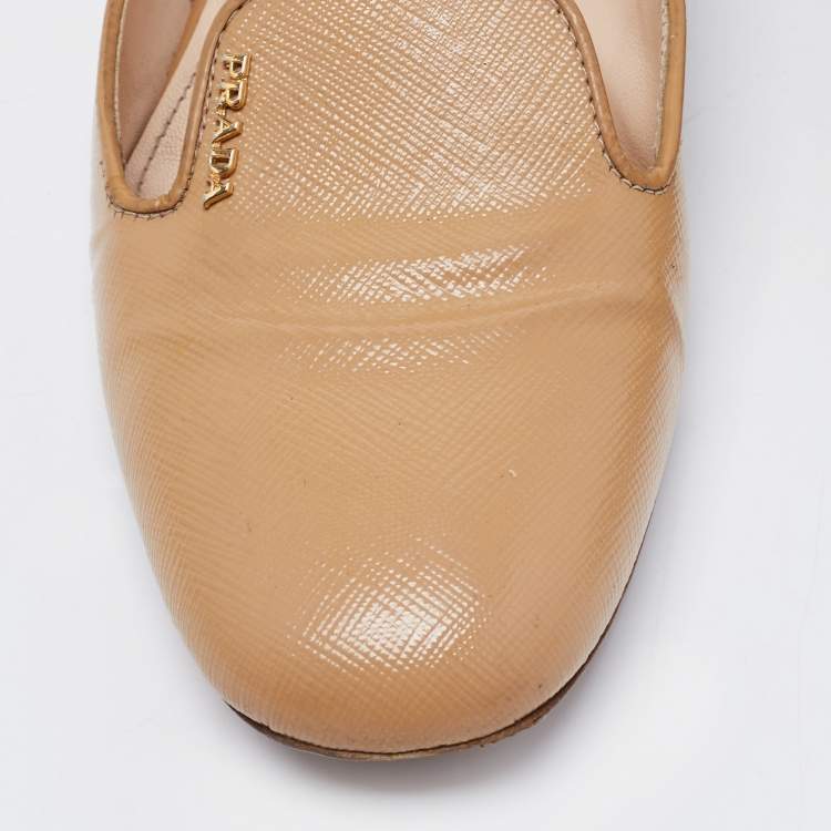 Pre Owned Prada Beige Patent Leather Smoking Flats Size 37.5 