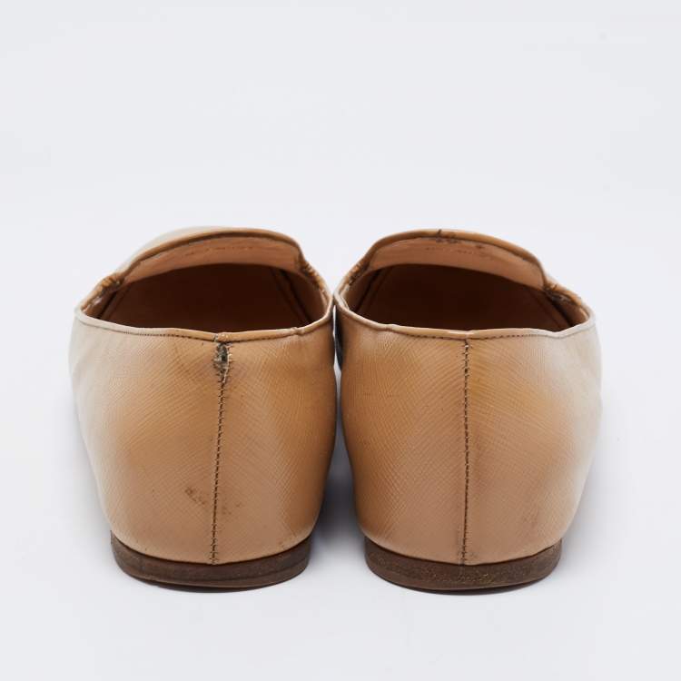 Pre Owned Prada Beige Patent Leather Smoking Flats Size 37.5 