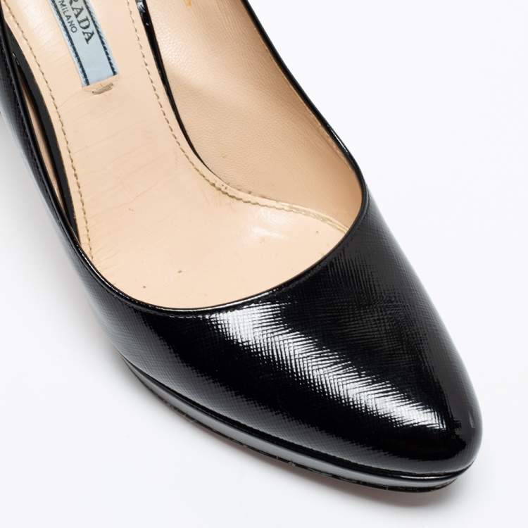 مملوكة مسبقًا Prada Black Vernice Saffiano Leather Platform Pumps Size 39