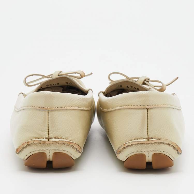 Pre Owned Prada Cream Patent Leather Bow Slip On Loafers Size 39