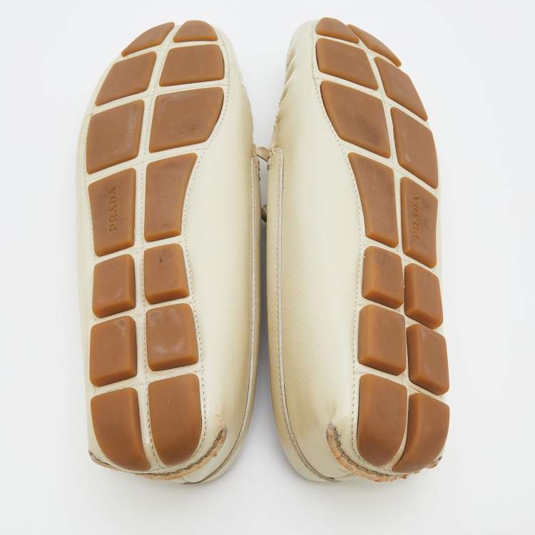 Pre Owned Prada Cream Patent Leather Bow Slip On Loafers Size 39