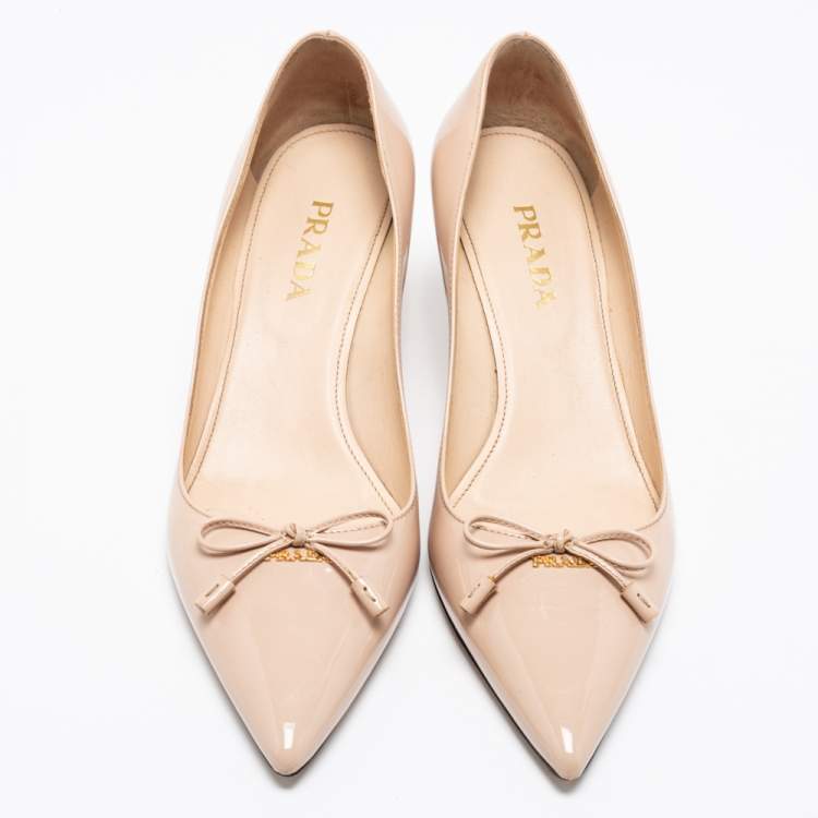 Pre Owned Prada Beige Patent Leather Bow Pointed-Toe Pumps Size 37.5