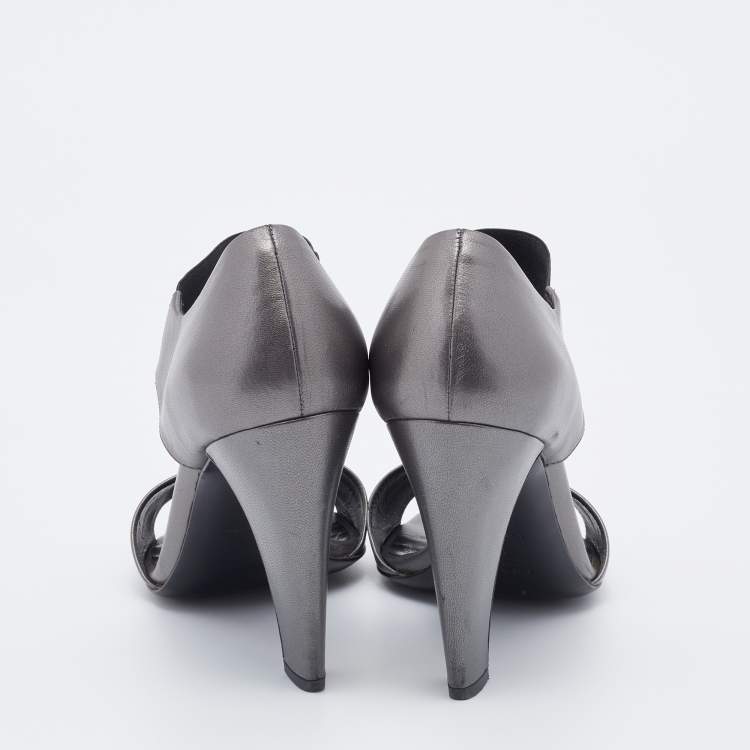 Pre Owned Prada Grey Leather Ankle Strap Sandals Size 39