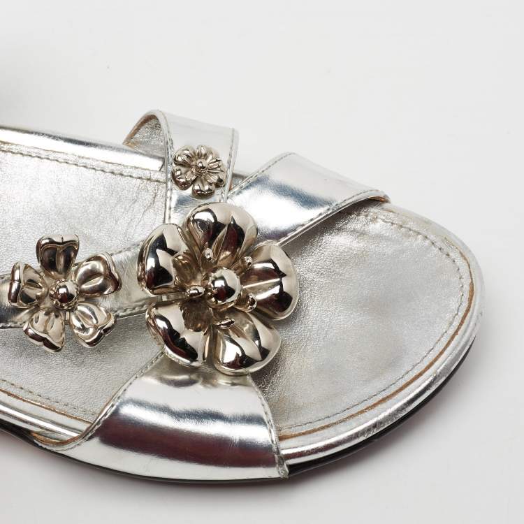 Pre Owned Prada Silver Patent Leather Flower Embellished Ankle Strap Sandals Size 38.5