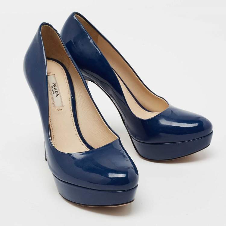 Pre Owned Prada Blue Patent Leather Round Toe Platform Pumps Size 36