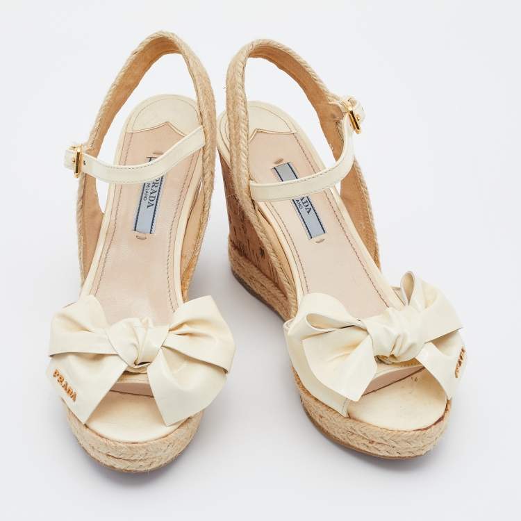 Pre Owned Prada Cream Patent Leather Bow Ankle Strap Cork Espadrille Platform Wedge Sandals Size 36.5