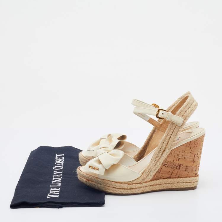 Pre Owned Prada Cream Patent Leather Bow Ankle Strap Cork Espadrille Platform Wedge Sandals Size 36.5
